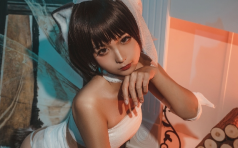 蠢沫沫 – 《绷带猫》:妖媚与俏皮的完美融合