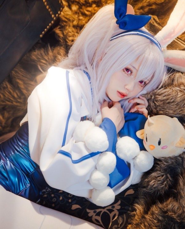 Cosplay | 兔兔耳朵立起来很好摸…?碧蓝航线