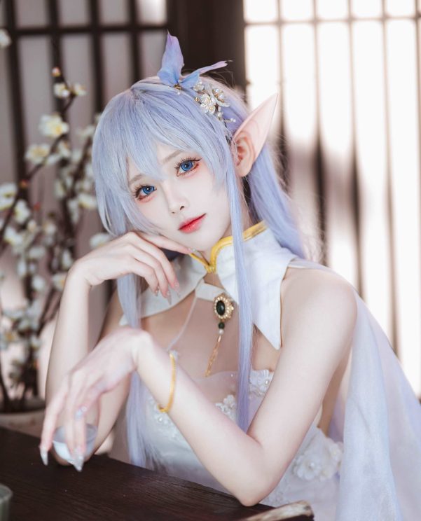 Cosplay | 没想到像这样在阁楼上吹着晚风、闻着淡淡的花香,也很惬意呢