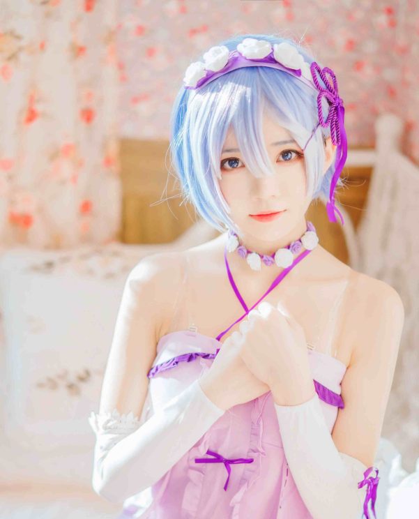 蕾姆睡裙COS_桜桃喵 – 《从零开始的异世界生活》美图作品图片欣赏