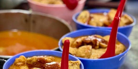 2025 关丹必吃美食TOP 12推荐！咖喱面、油鸡、烧鸭...当地人都爱