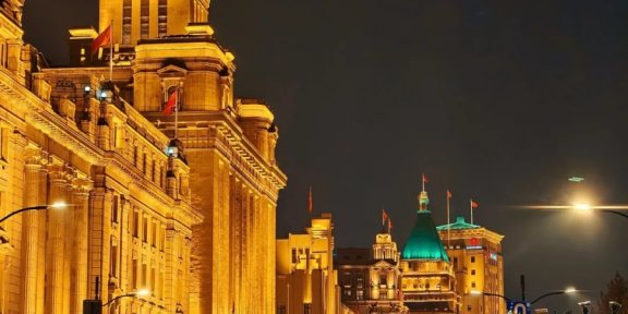 上海旅游必去景点 Top 15！自由行精选打卡点＋拍照美食推荐