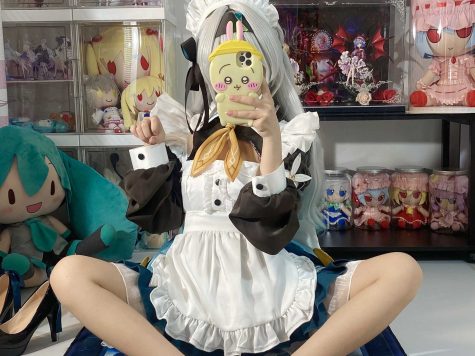 白栎Shirly 崩坏·星穹铁道 流萤女仆,光影交织下的星际女仆诗篇